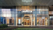 Lavazza咖啡店开挂了！百胜中国今天宣布2025年要冲1000家店